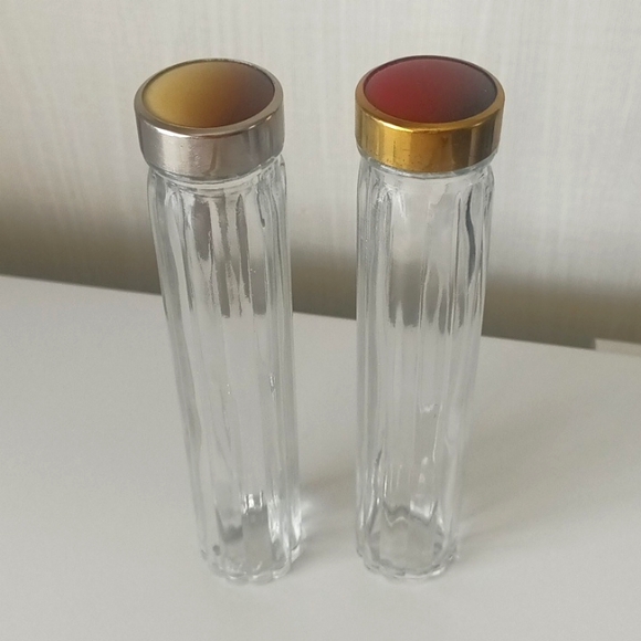 Vintage Ribbed Glass Apothecary Medicine Bottles With Tops - Picture 2 of 14